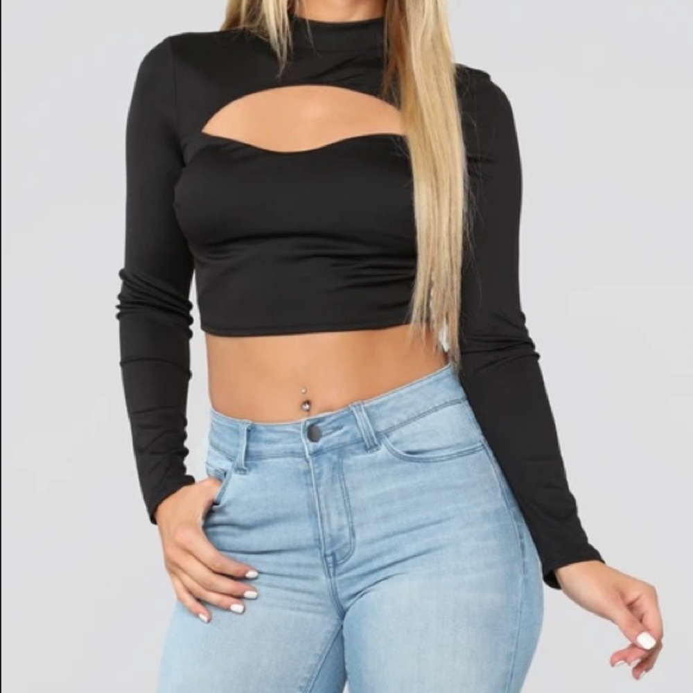 Fashion Nova Black Long-Sleeve Crop Top